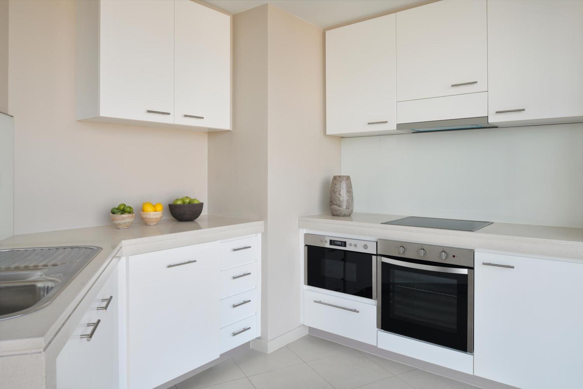 Intercontinental Residence Suites Dubai Festival City By Ihg Eksteriør billede A modern kitchen