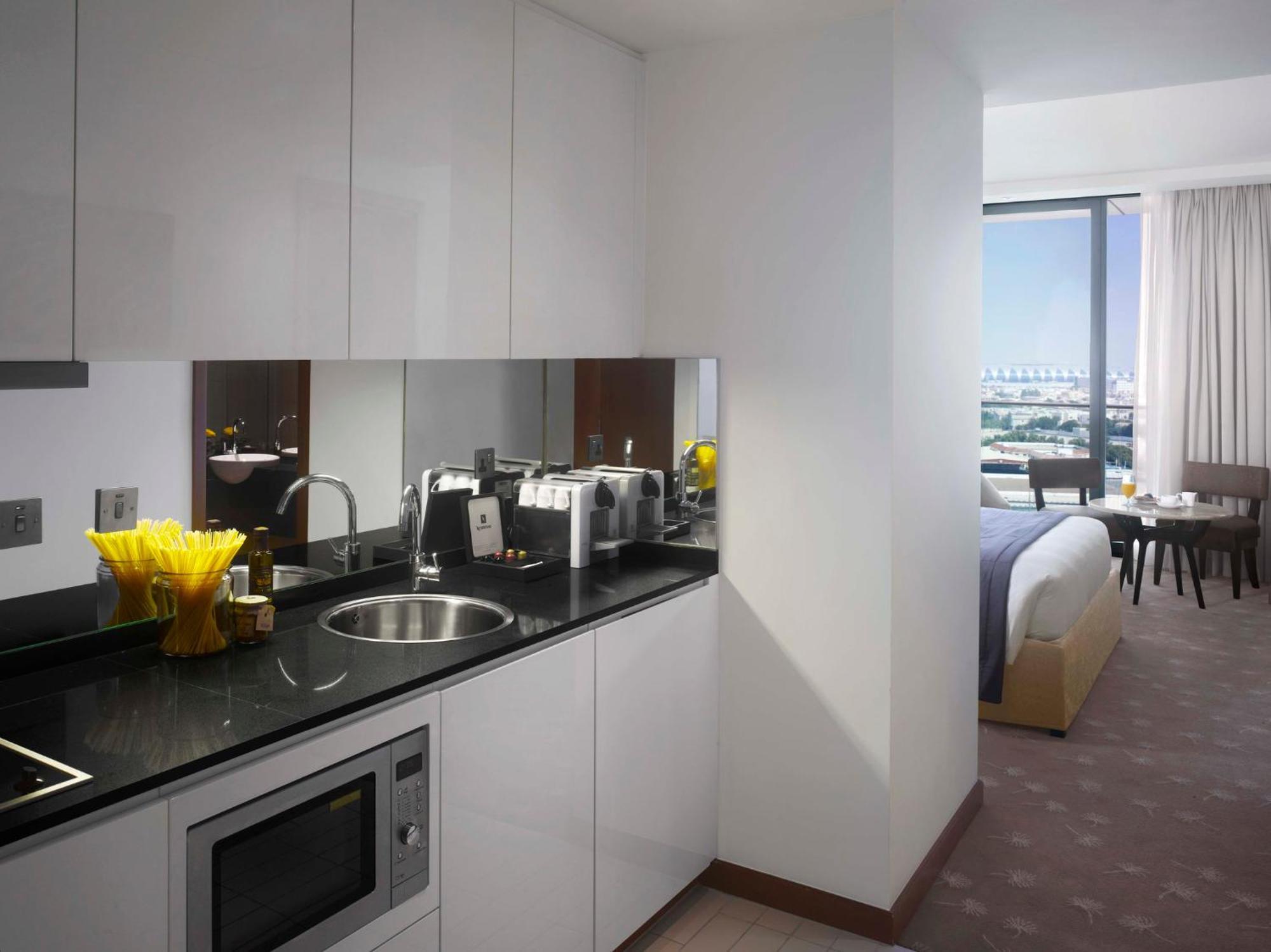 Intercontinental Residence Suites Dubai Festival City By Ihg Eksteriør billede A typical studio apartment