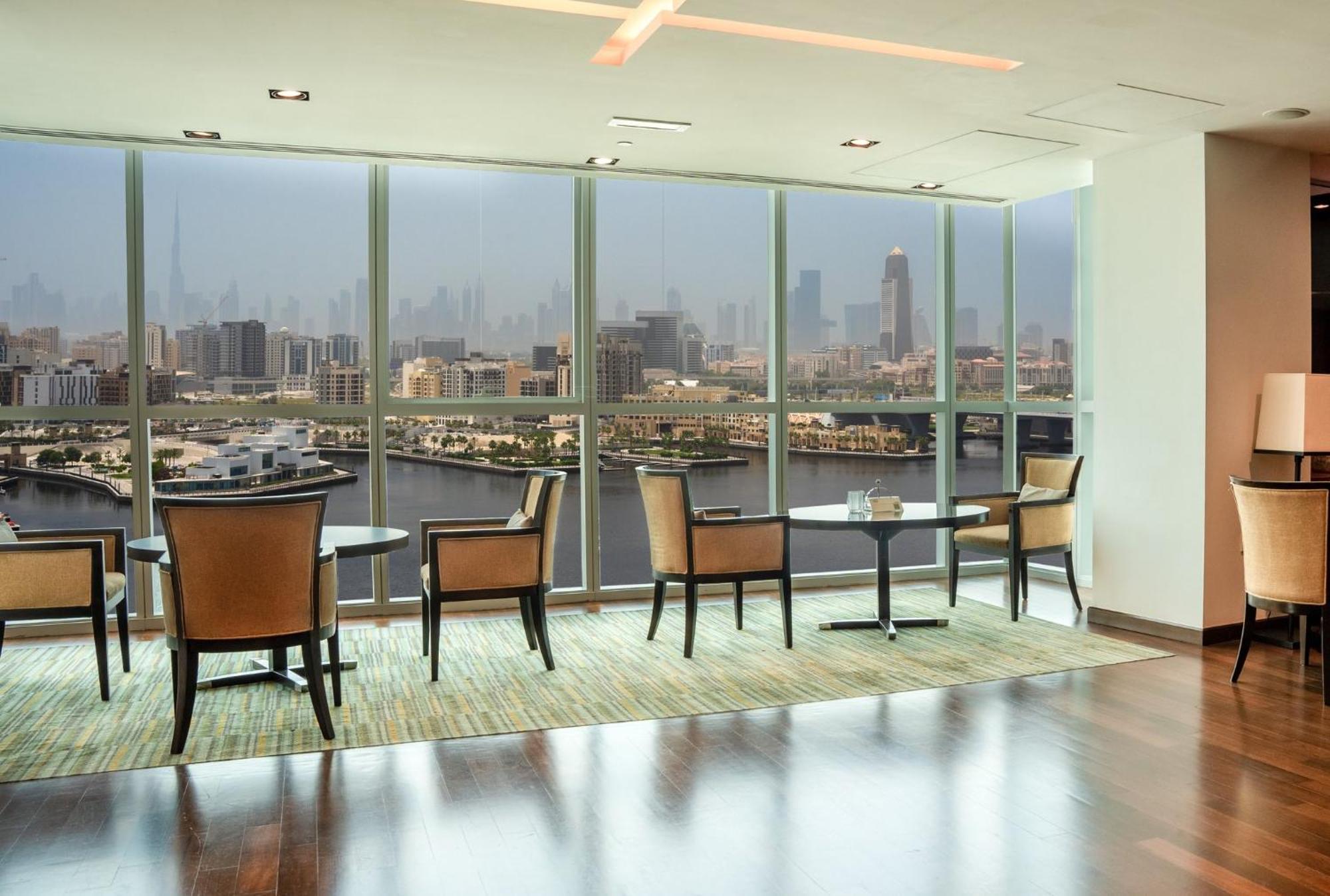 Intercontinental Residence Suites Dubai Festival City By Ihg Eksteriør billede View from the lounge