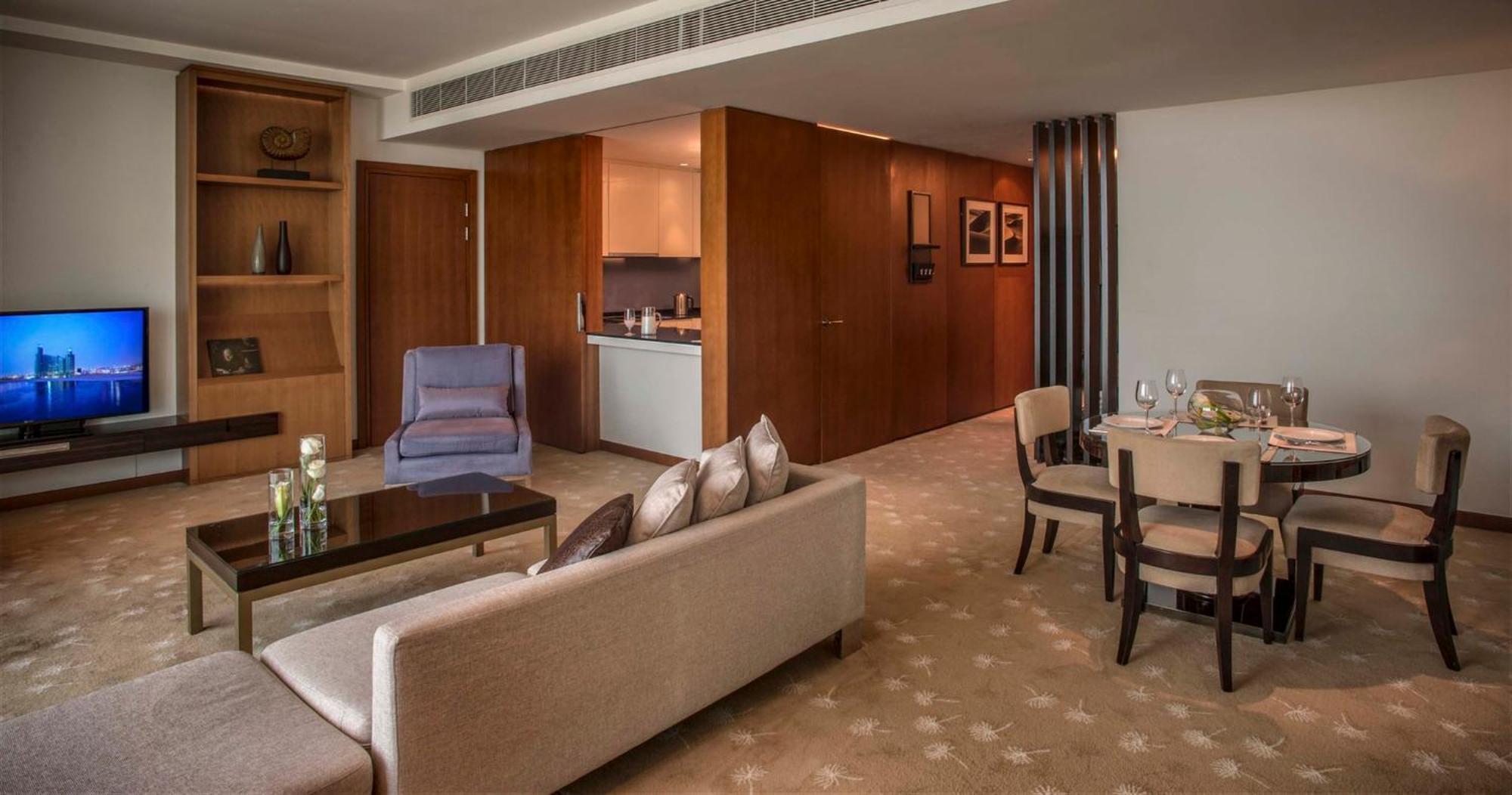 Intercontinental Residence Suites Dubai Festival City By Ihg Eksteriør billede A suite at the Ritz-Carlton, DIFC