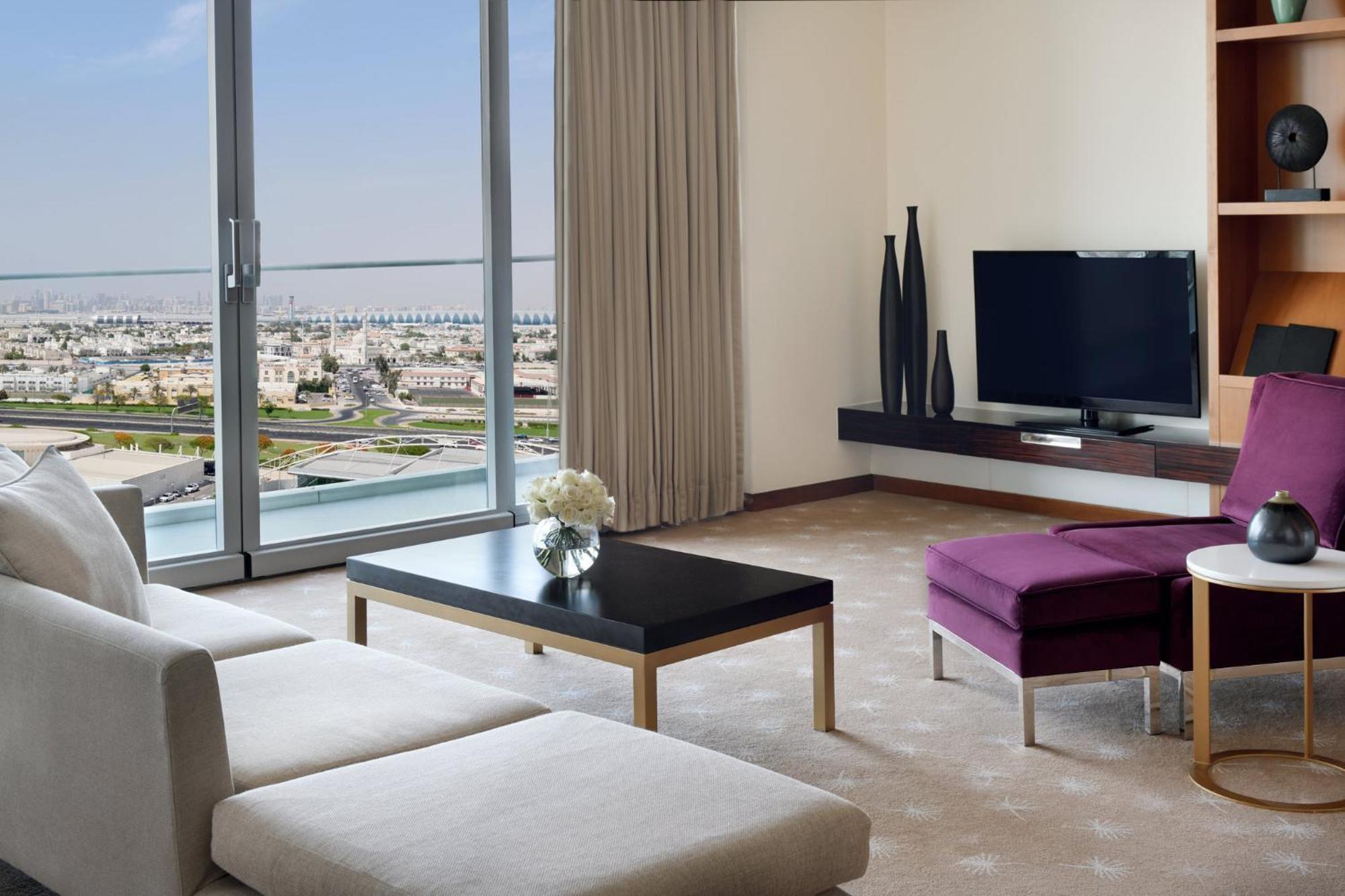Intercontinental Residence Suites Dubai Festival City By Ihg Eksteriør billede A living room at the hotel