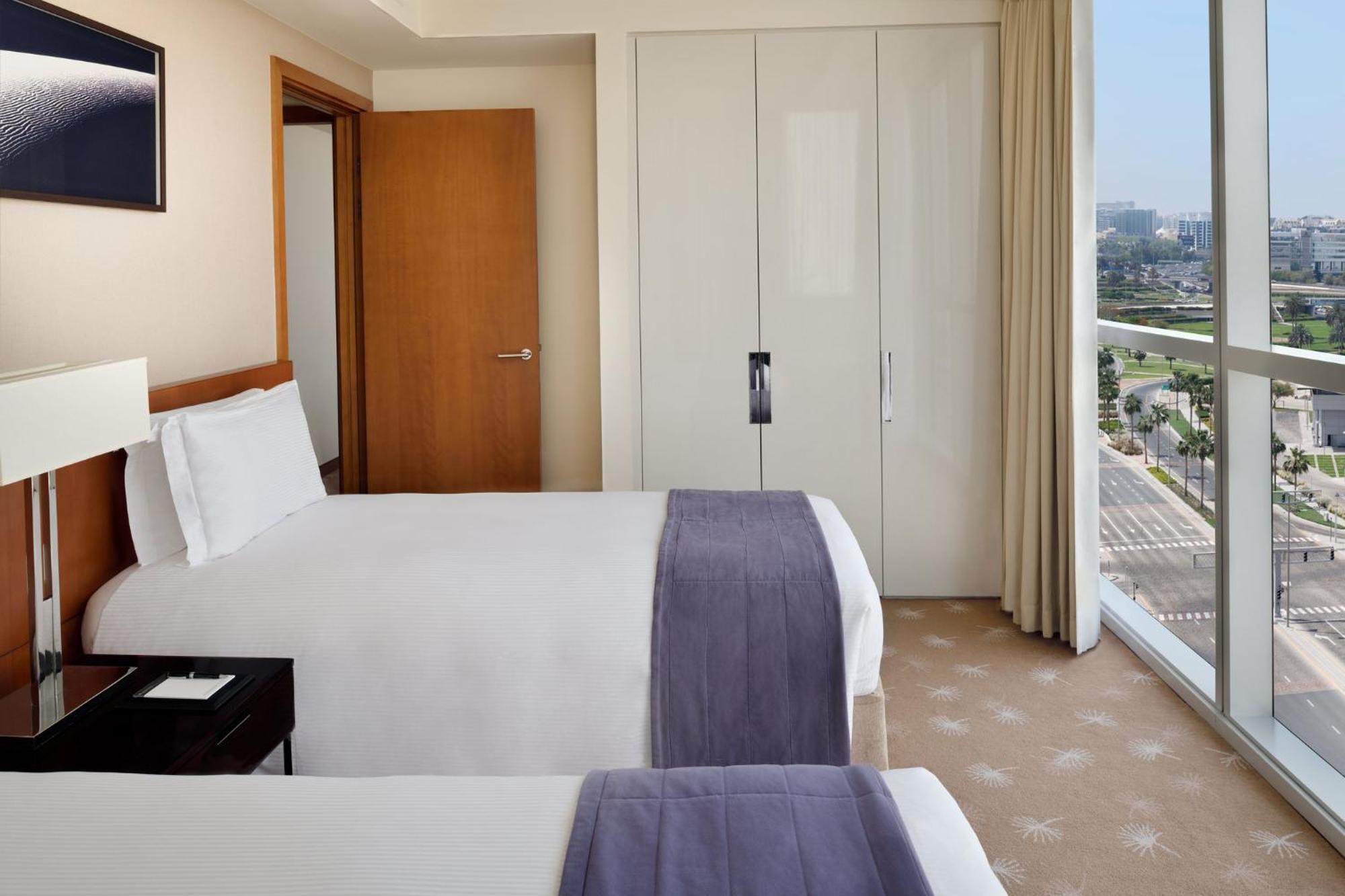 Intercontinental Residence Suites Dubai Festival City By Ihg Eksteriør billede A bedroom at the hotel