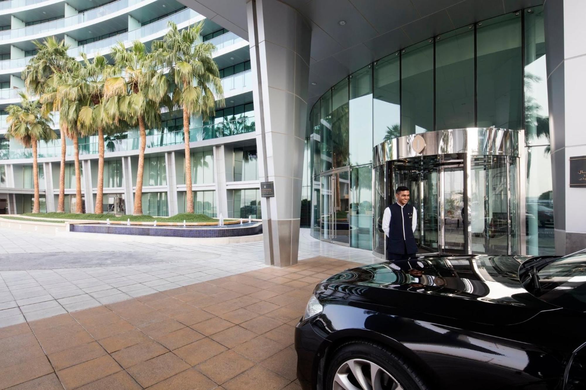 Intercontinental Residence Suites Dubai Festival City By Ihg Eksteriør billede Entrance of the hotel