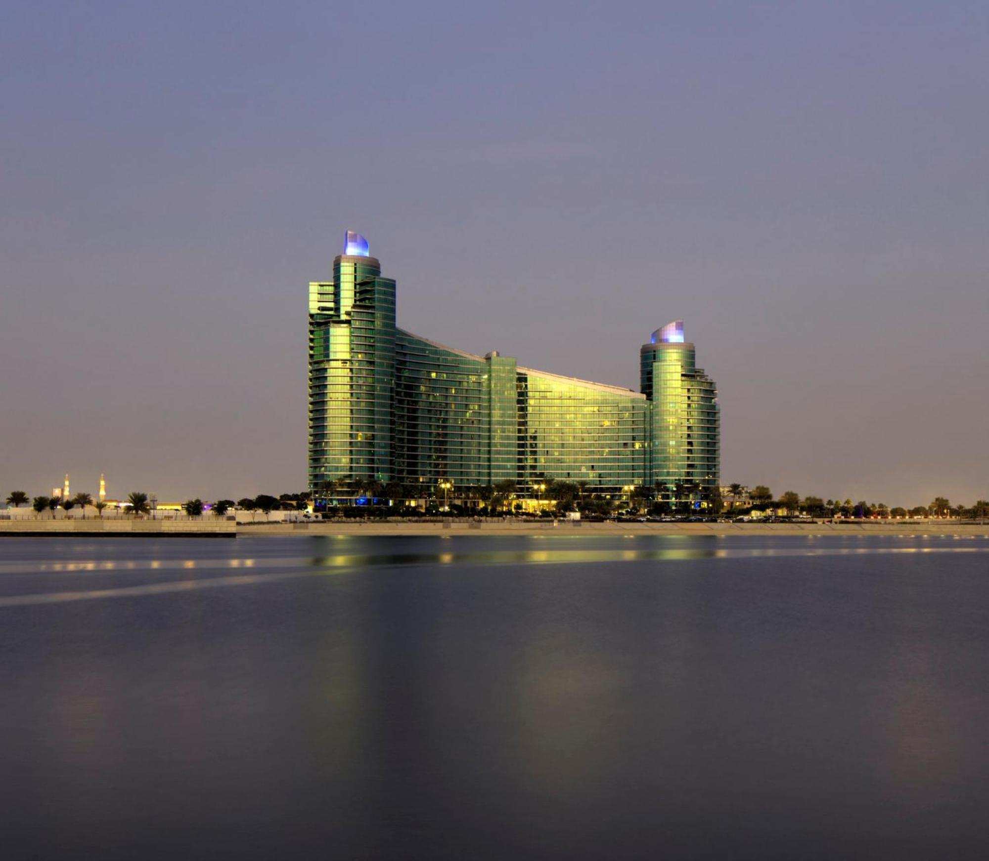 Intercontinental Residence Suites Dubai Festival City By Ihg Eksteriør billede The Jumeirah Beach Hotel